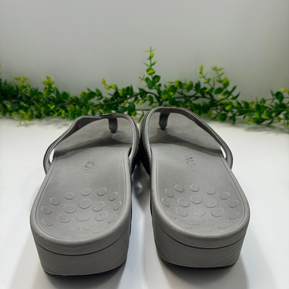 Vionic Silver Metallic Flip Flops Size 9 - image 3